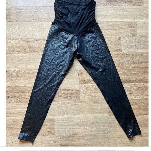 Beyond Yoga Beyond the Bump Maternity Leggings size Medium - Black Shimmer - Picture 5 of 6